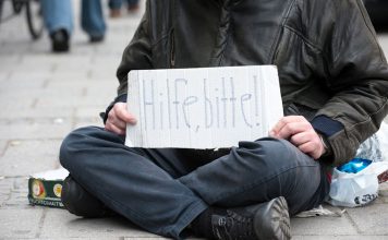 Die große Weihnachtsbettelei - Thomas Grabinger, Carsten Jahn