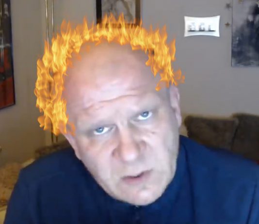 Carsten Jahn droht allen Patrioten mit Anzeige Strafanzeige Polizei Zensur